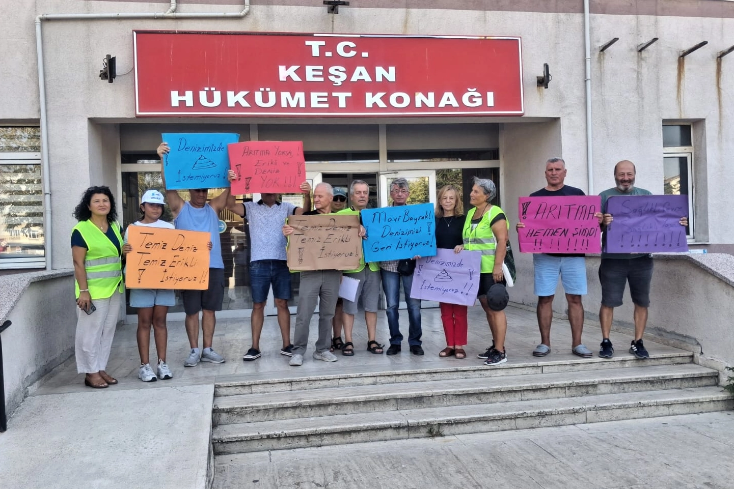 ERÇED Erikli imzaların cevabını bekliyor 