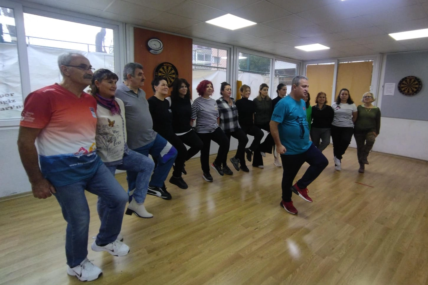 İzmir Karşıyaka'dan halk oyunları daveti 