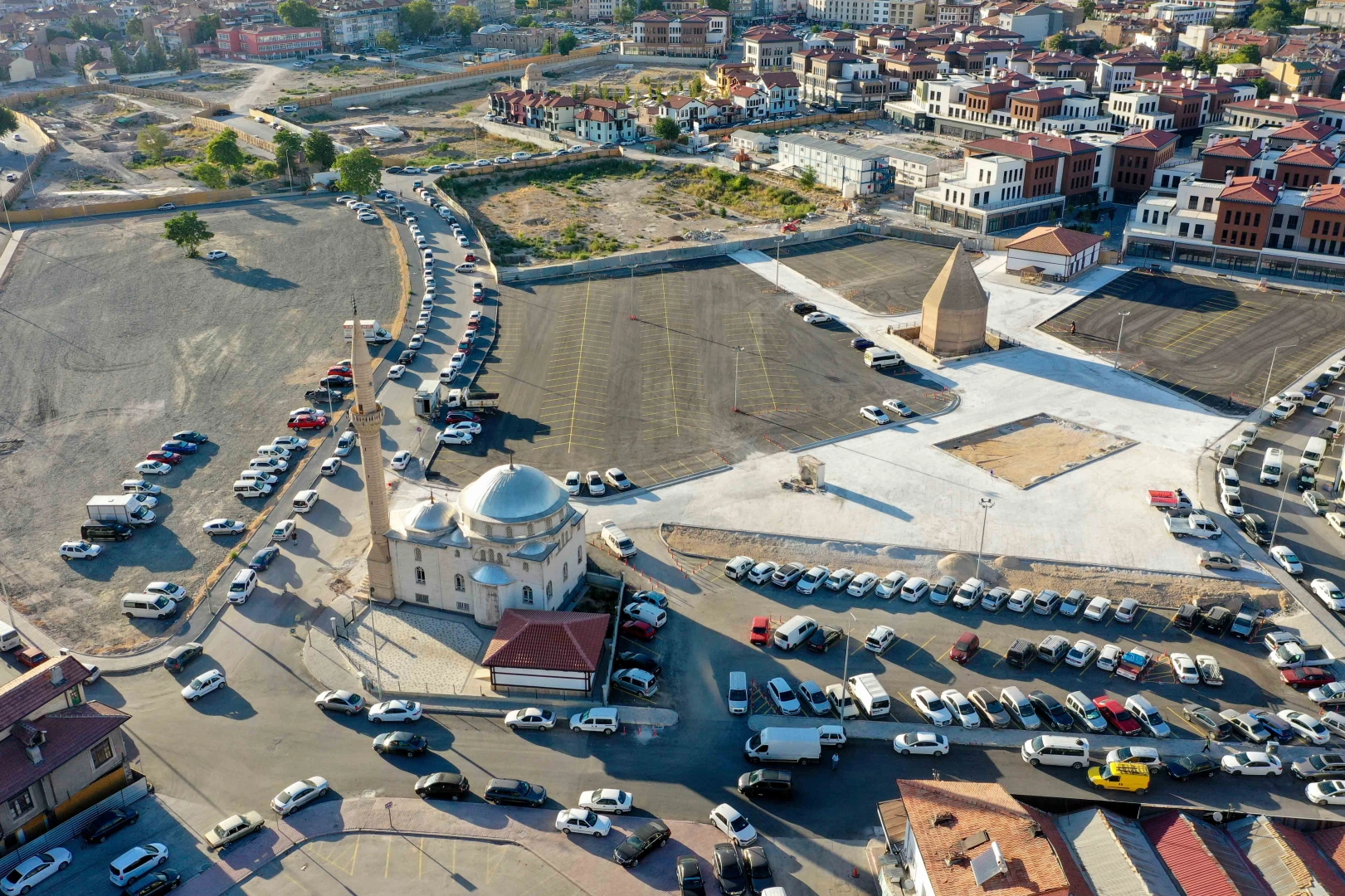 Suriçi ve Bedesten'e 850 araçlık otopark 