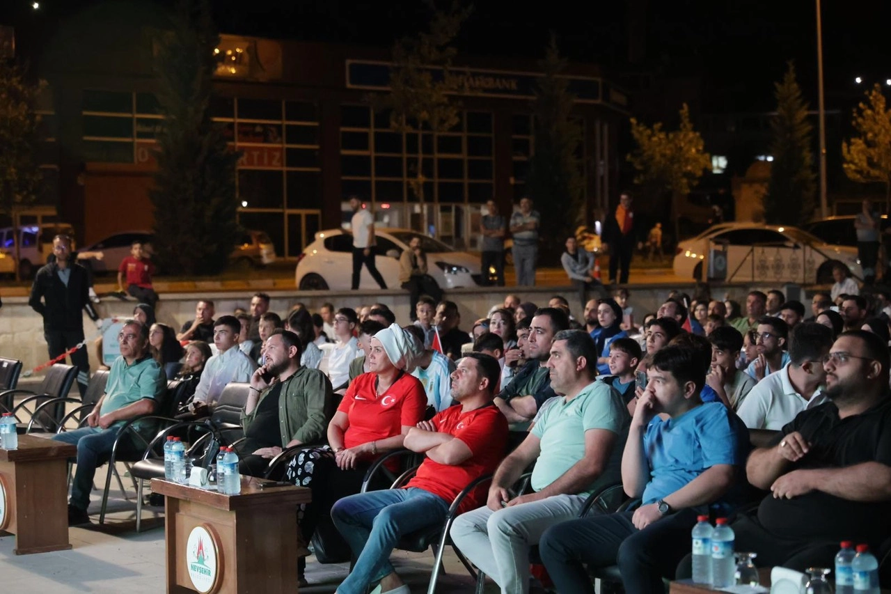 Nevşehir'de milli maç coşkusu 