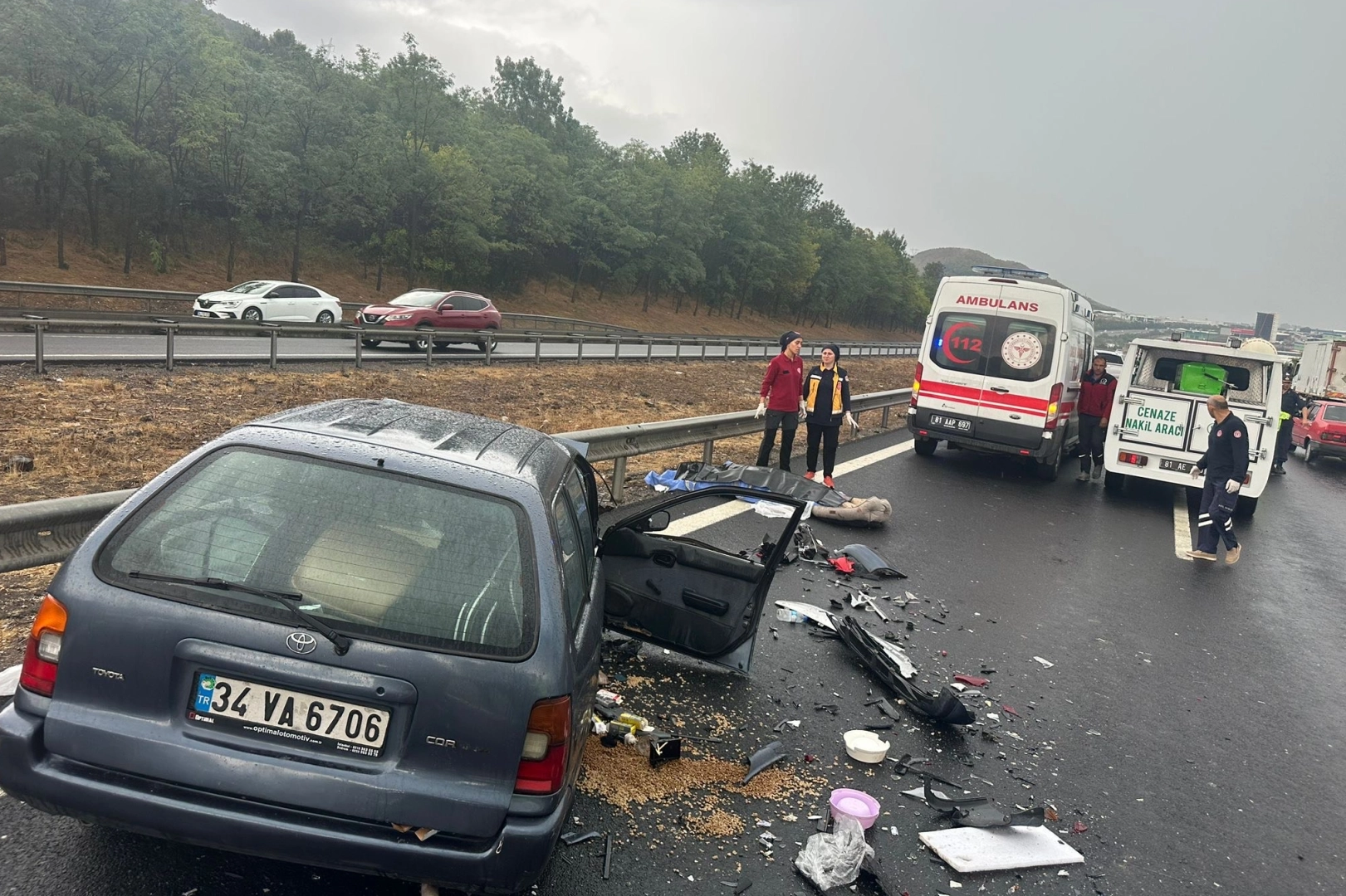 Düzce’de yağışlı havayla gelen zincirleme kazalar! 