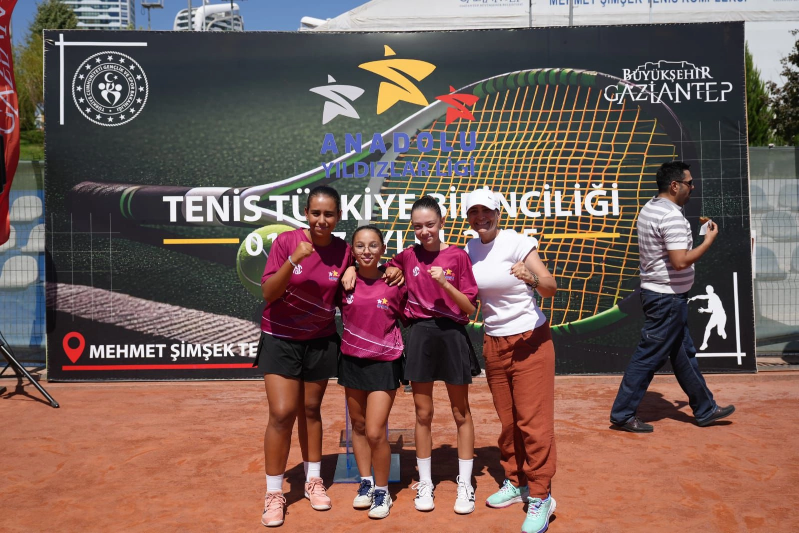 Büyükşehir’in tenis takımından gururlandıran başarı 