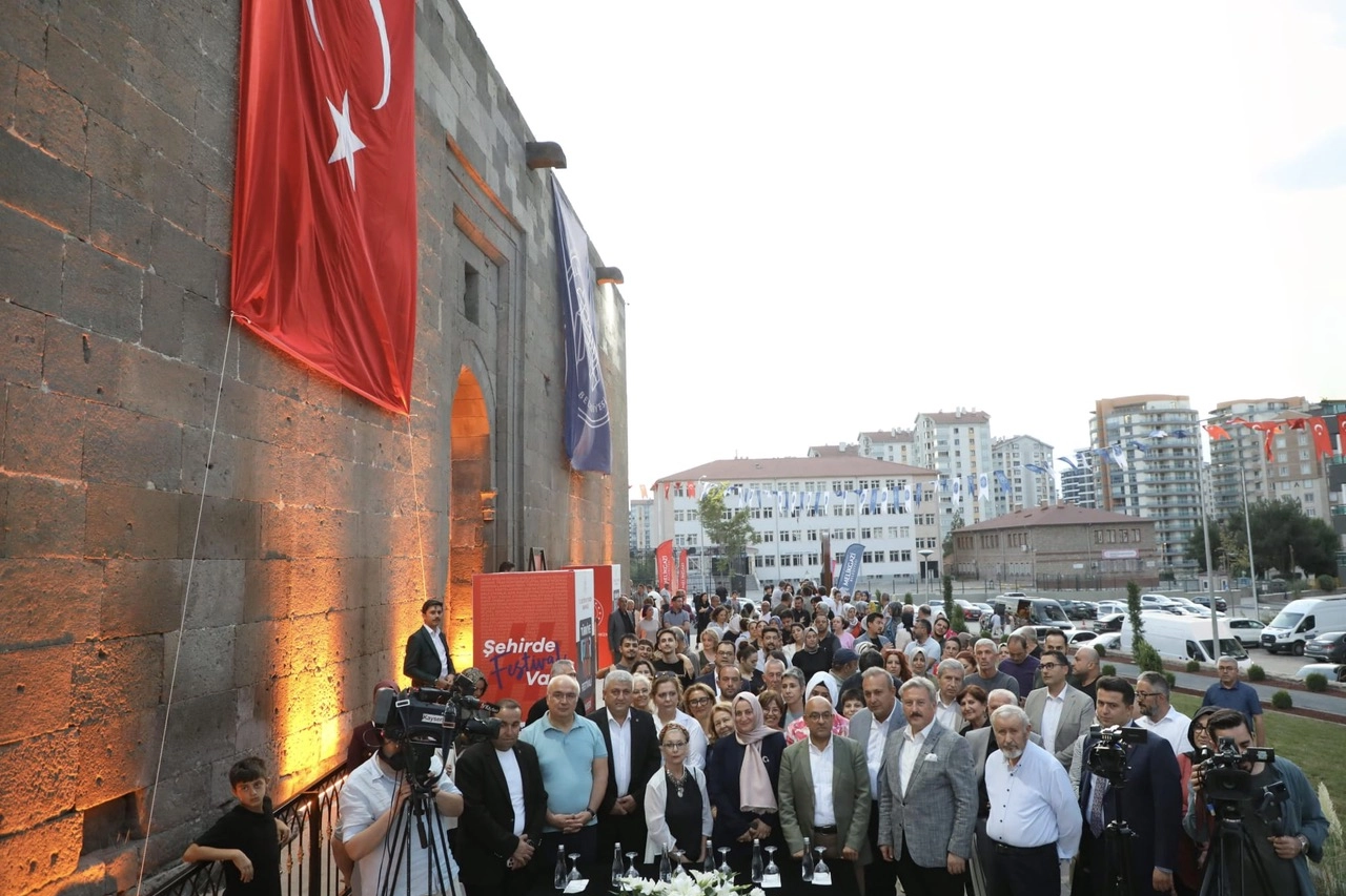 Kayseri Melikgazi'de 'Kumaştan Hikayeler Sergisi' 