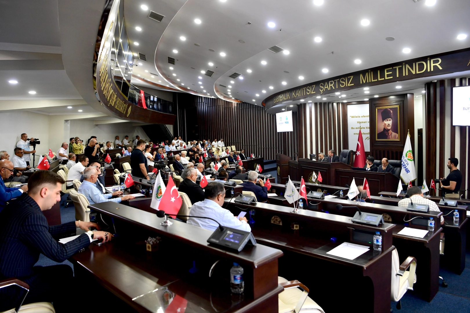 Malatya'da üniversite öğrencilerine ulaşım ve eğitim desteği 