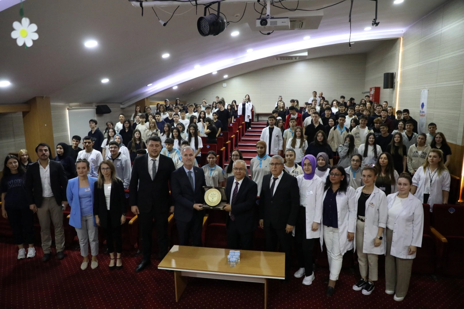 Bursa İnegöl’de gençlerin sesi yeniden yükseliyor 