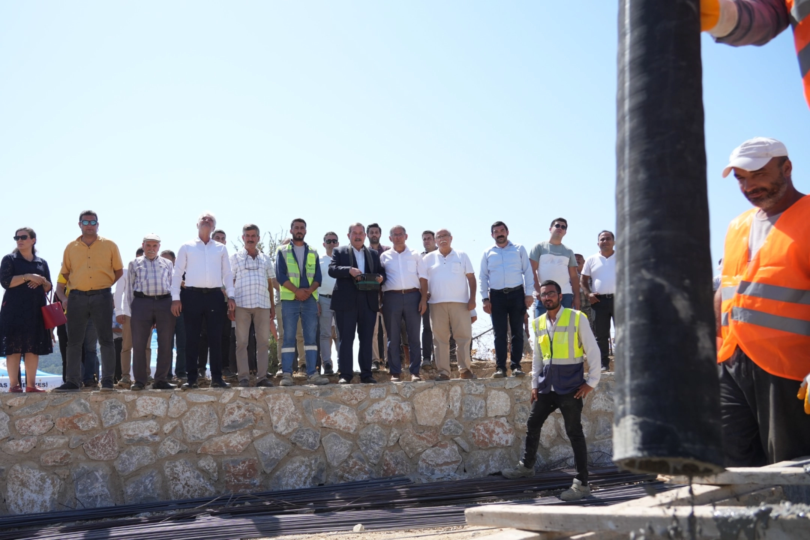 Muğla Milas'ta Gökbel'e çok amaçlı sosyal alan temeli 