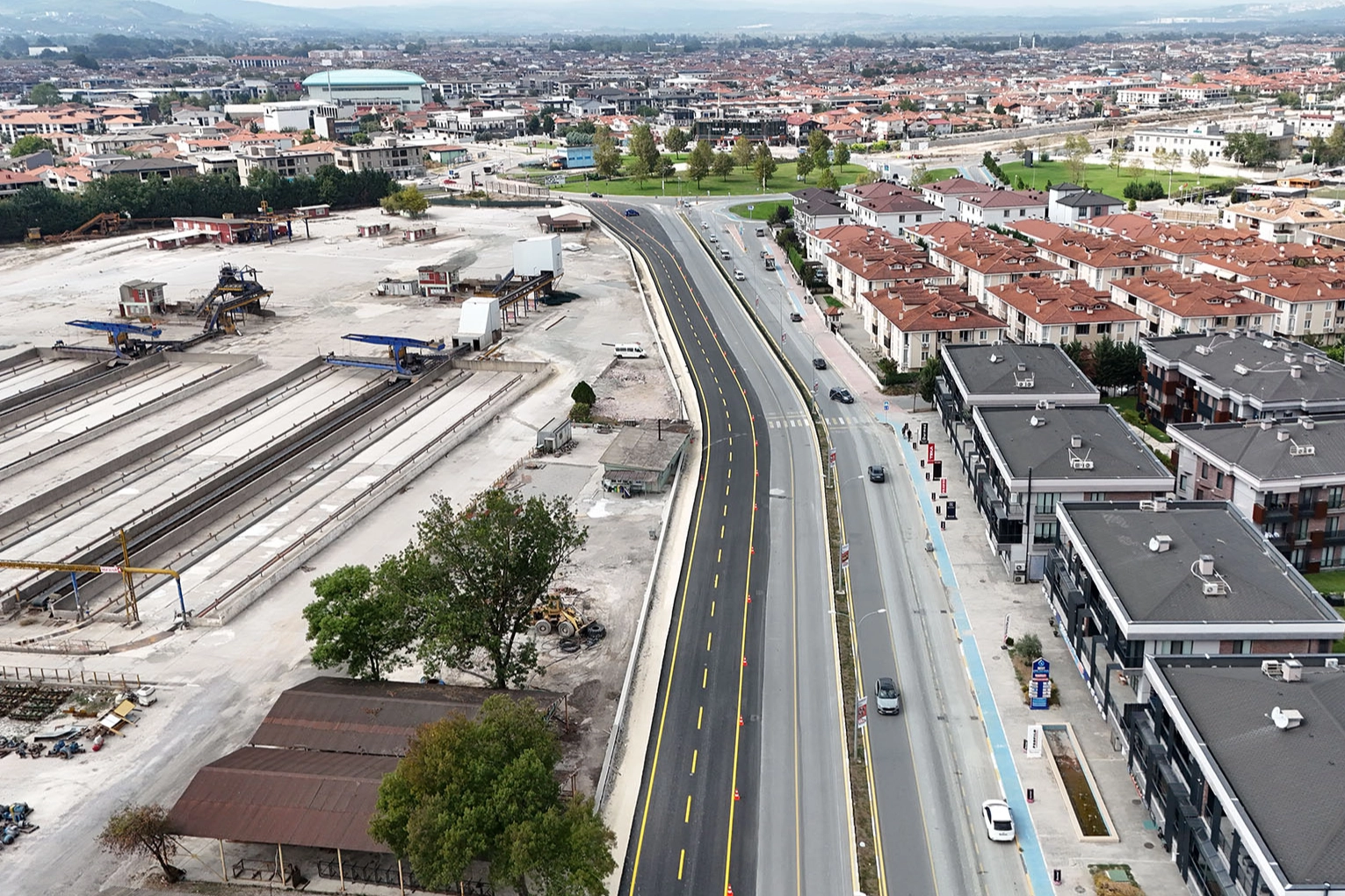 Sakarya Yazlık Kavşağı ile Millet Bahçesi arasındaki yol genişletme tamamlandı 
