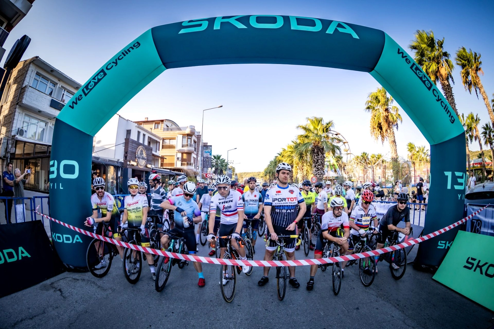 Gran Fondo İzmir tamamlandı... Ege'de rüzgarın ritmi unutulmaz anlar yaşattı 