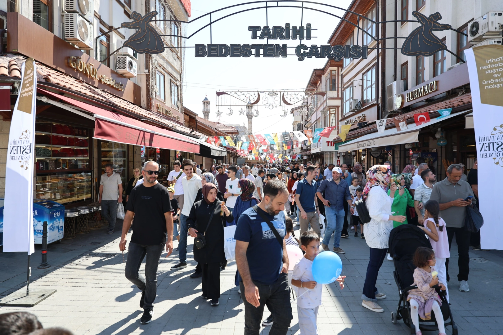 Konya'da Başkan Altay'dan esnafa teşekkür 