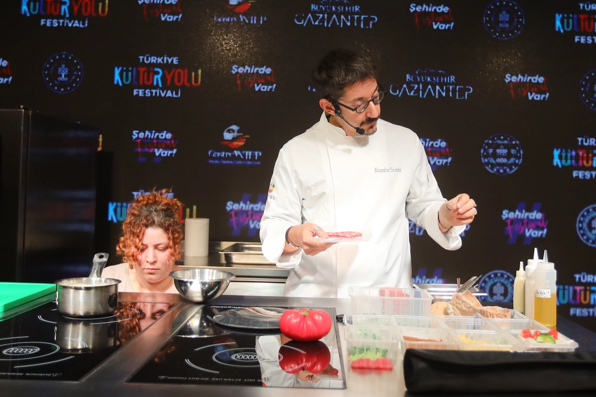 GastroANTEP’te gastronominin kalbi Gaziantep’te attı 