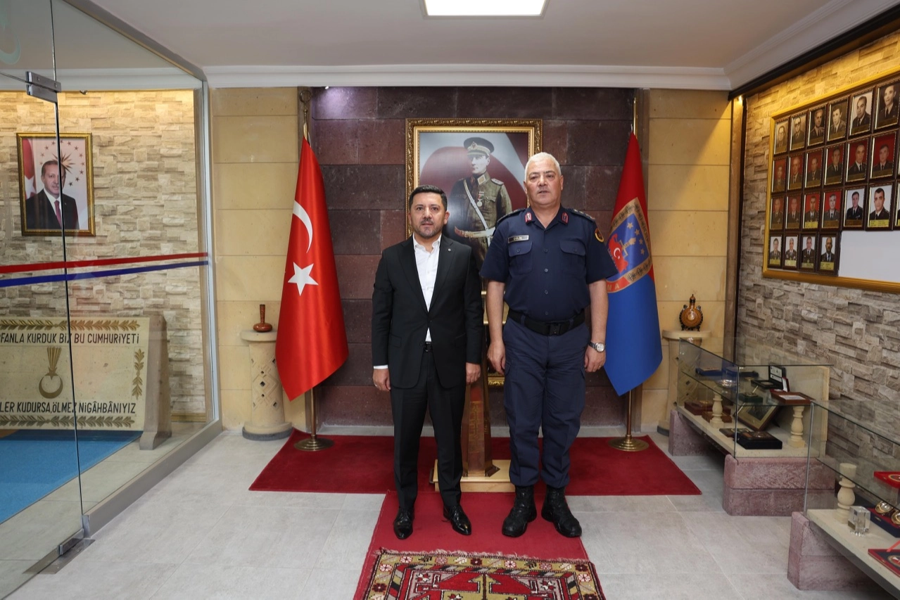Rasim Arı'dan Albay Çelik'e ziyaret 