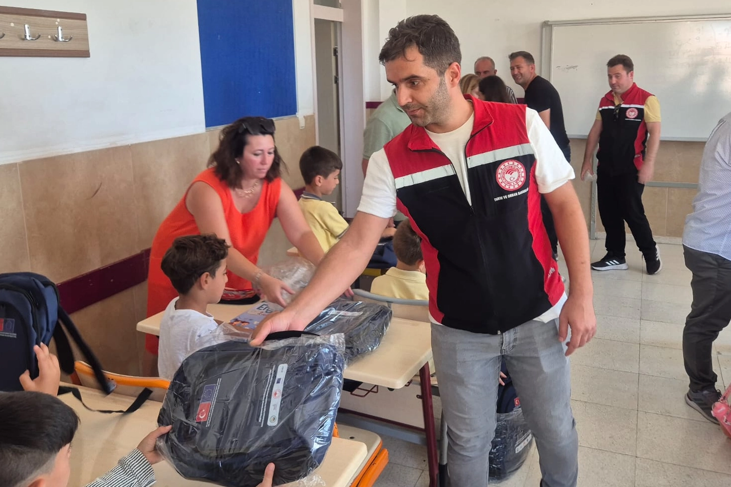 İzmir'de kırsal öğrencilere 'Tarım'dan eğitim desteği 