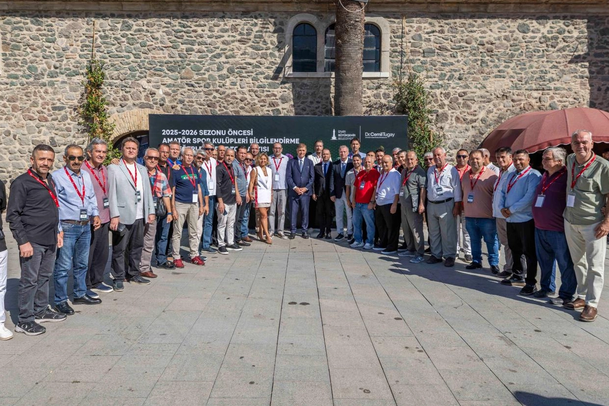 İzmir'de Başkan Tugay amatör kulüplerin başkanlarıyla buluştu 