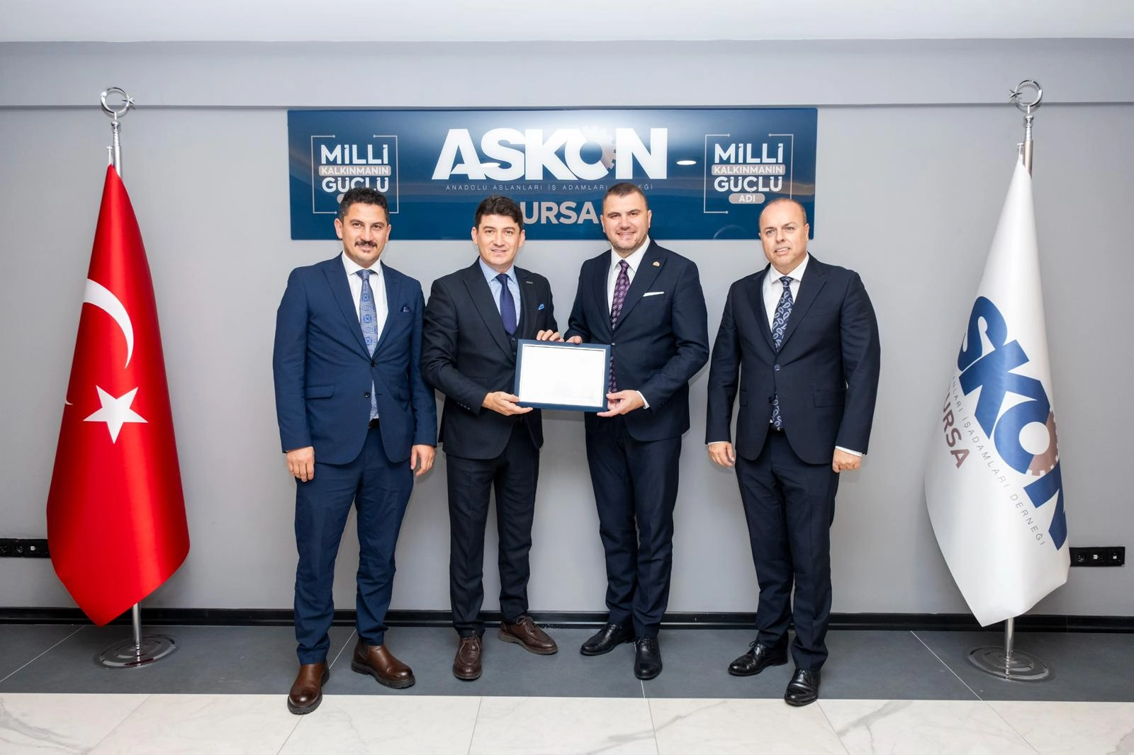 ASKON Bursa'da Kosovalı iş insanlarını ağırladı 