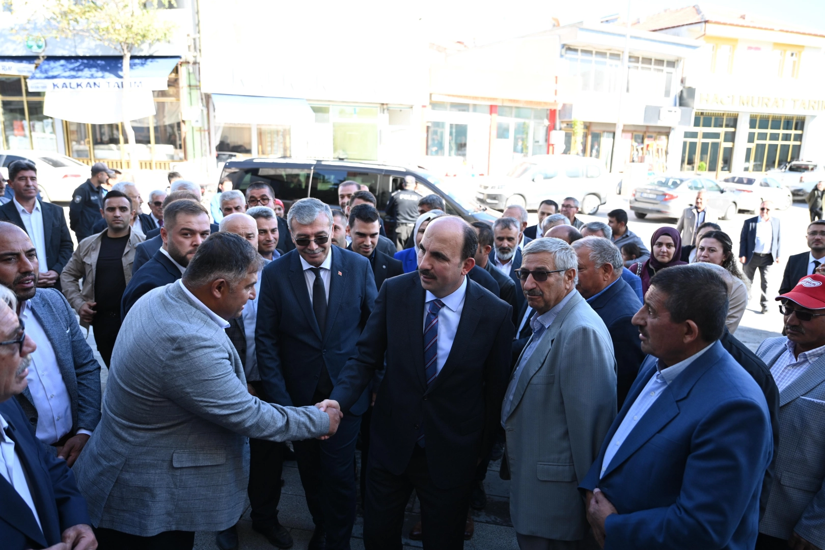 İbrahim Altay vatandaşın sorunlarını dinledi 