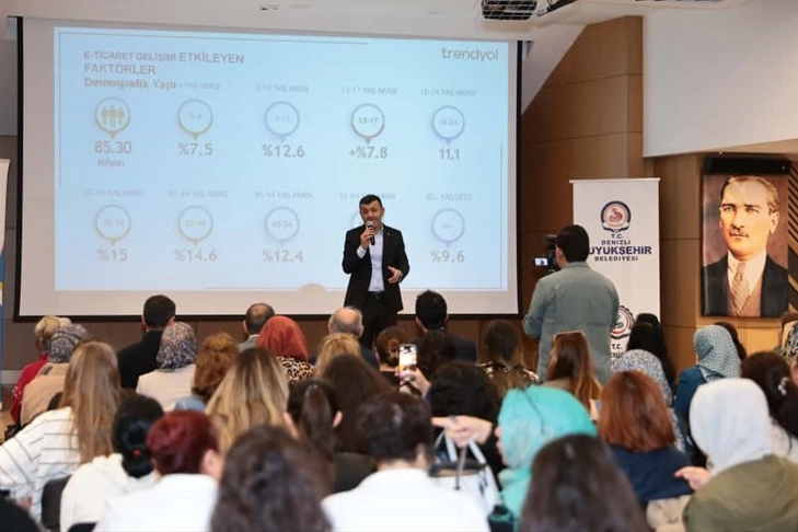 Denizli Büyükşehir’den kadın girişimciler için “E-Ticaret Yolculuğu” eğitimi 