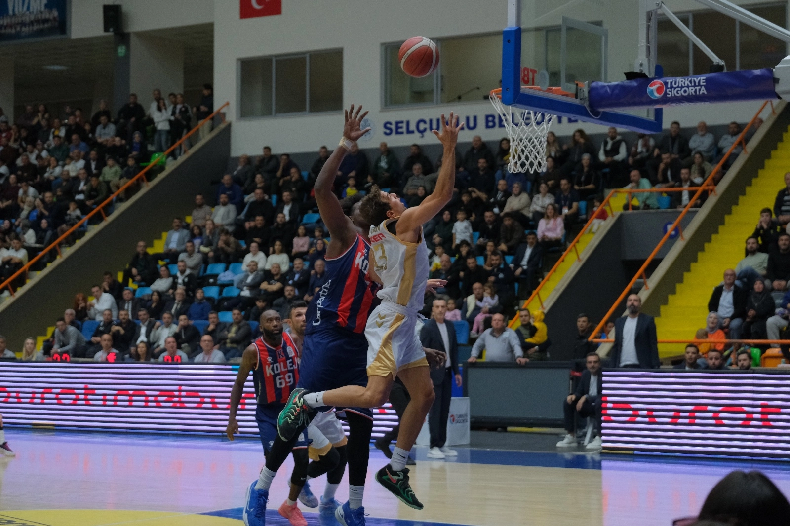 Konya potada yenilmezlik serisini 5'e çıkardı Konya potada yenilmezlik serisini 5'e çıkardı