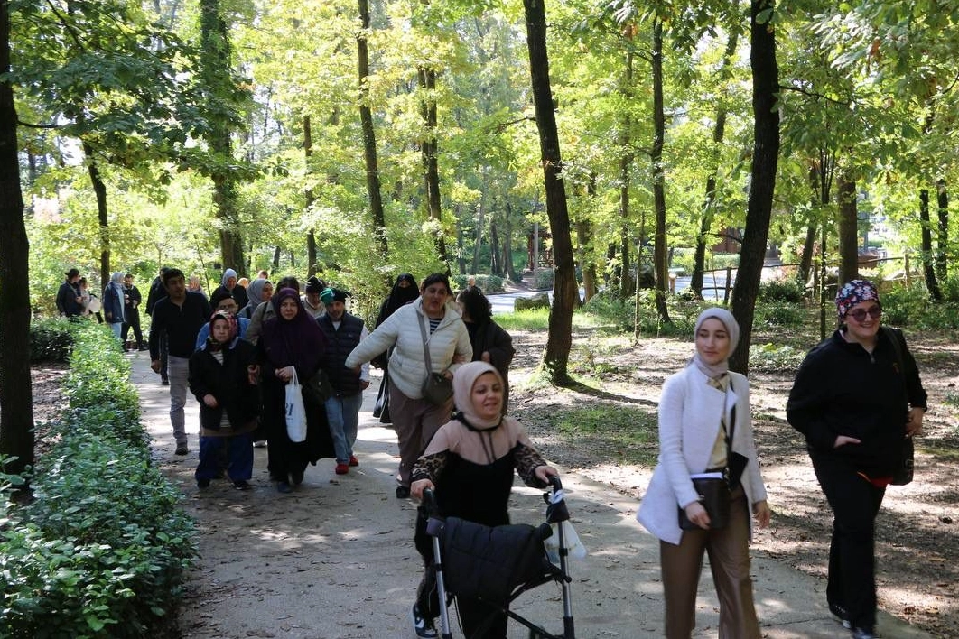 Sakarya'da özel bireyler doğayla iç içe bir gün geçirdi