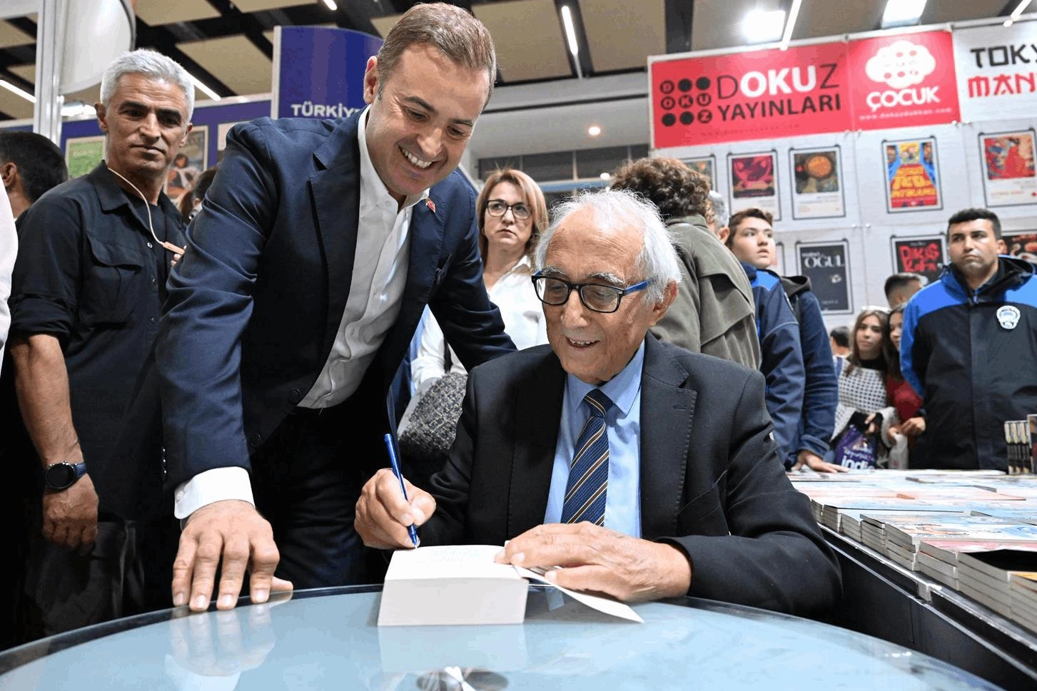 1. Balıkesir Kitap Fuarı coşkuyla açıldı 