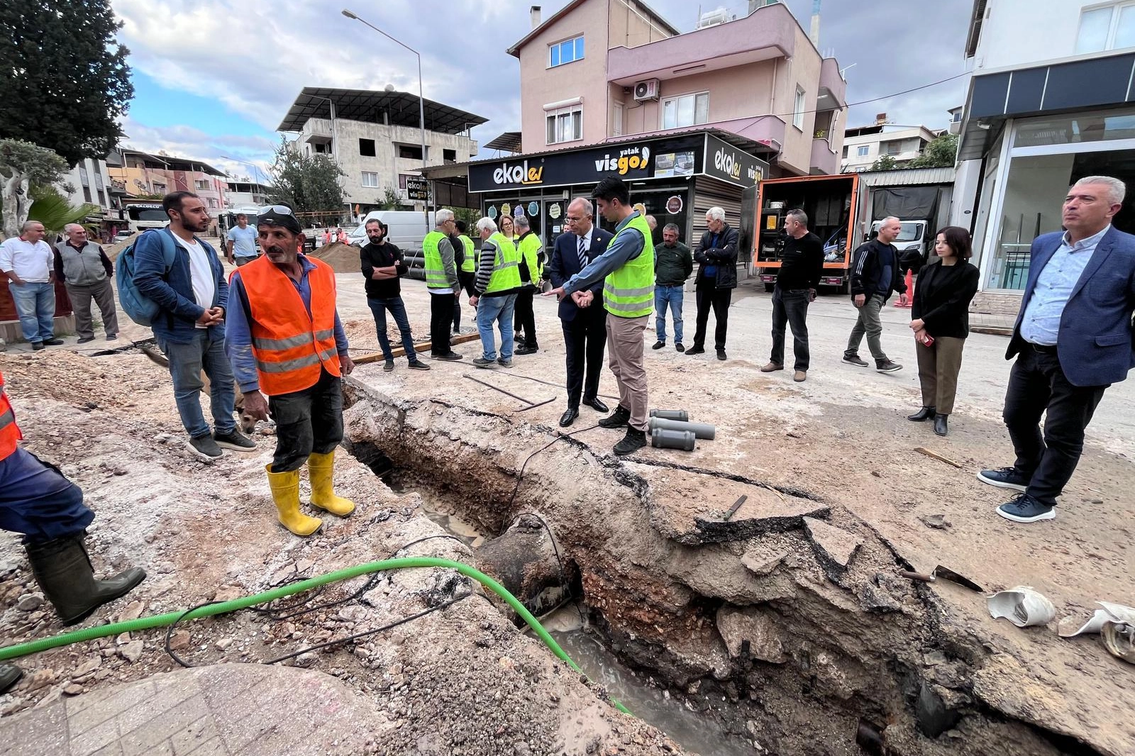 Gaziemir Sarnıç’ta yoğun tempo 