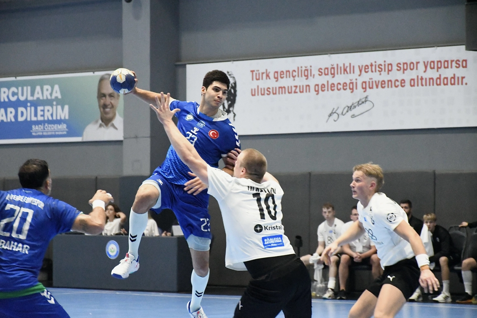 Nilüferli hentbolcular Avrupa yolculuğuna galibiyetle başladı 