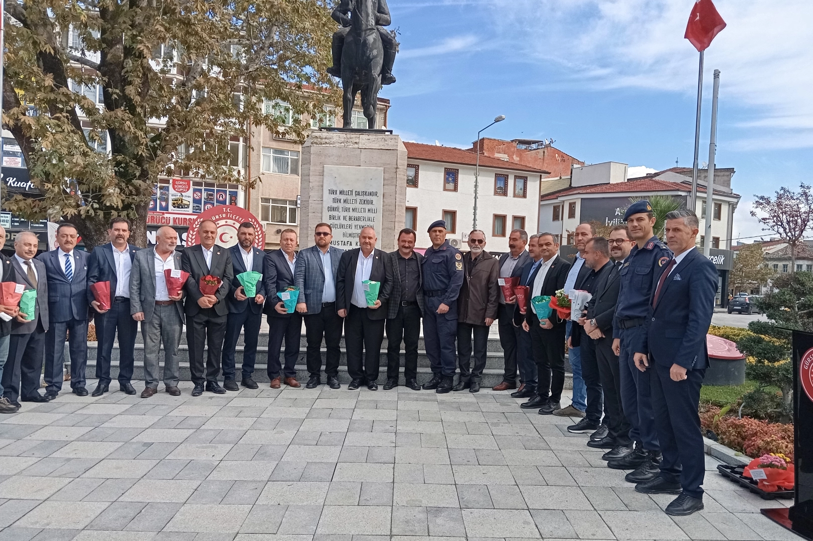 Bursa Gürsu'da Muhtarlar Günü kutlandı 