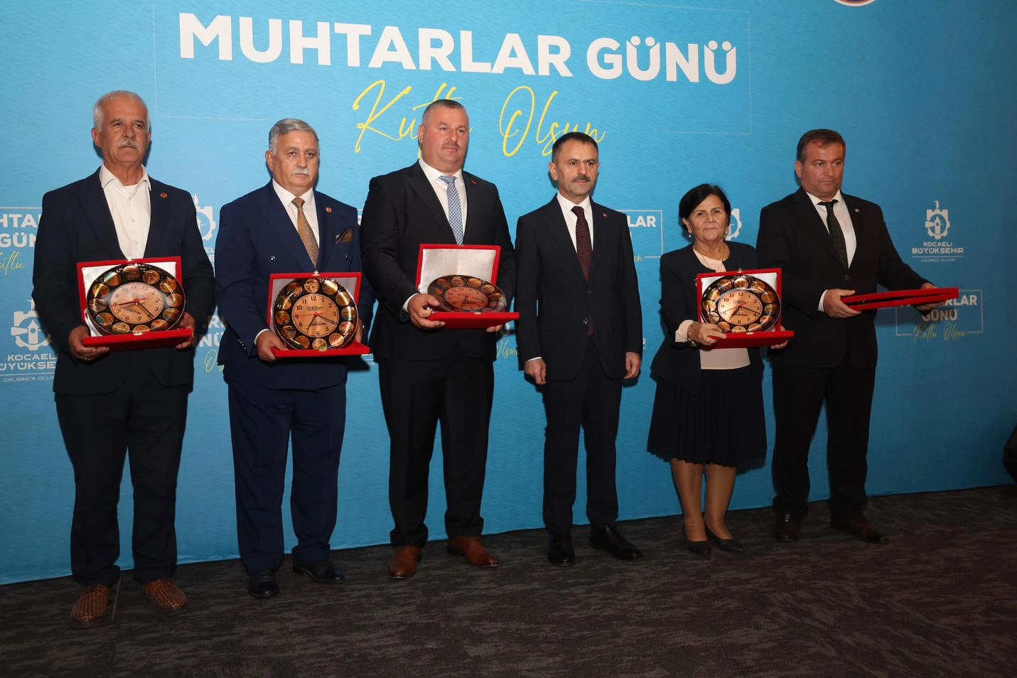 Kocaelili muhtarlara plaket 