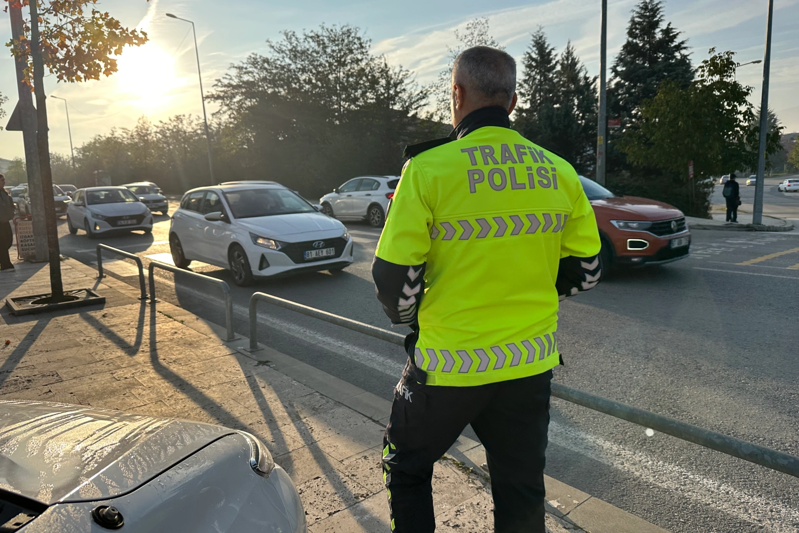 Düzce’de okul bölgelerinde yaya geçidi uygulaması 