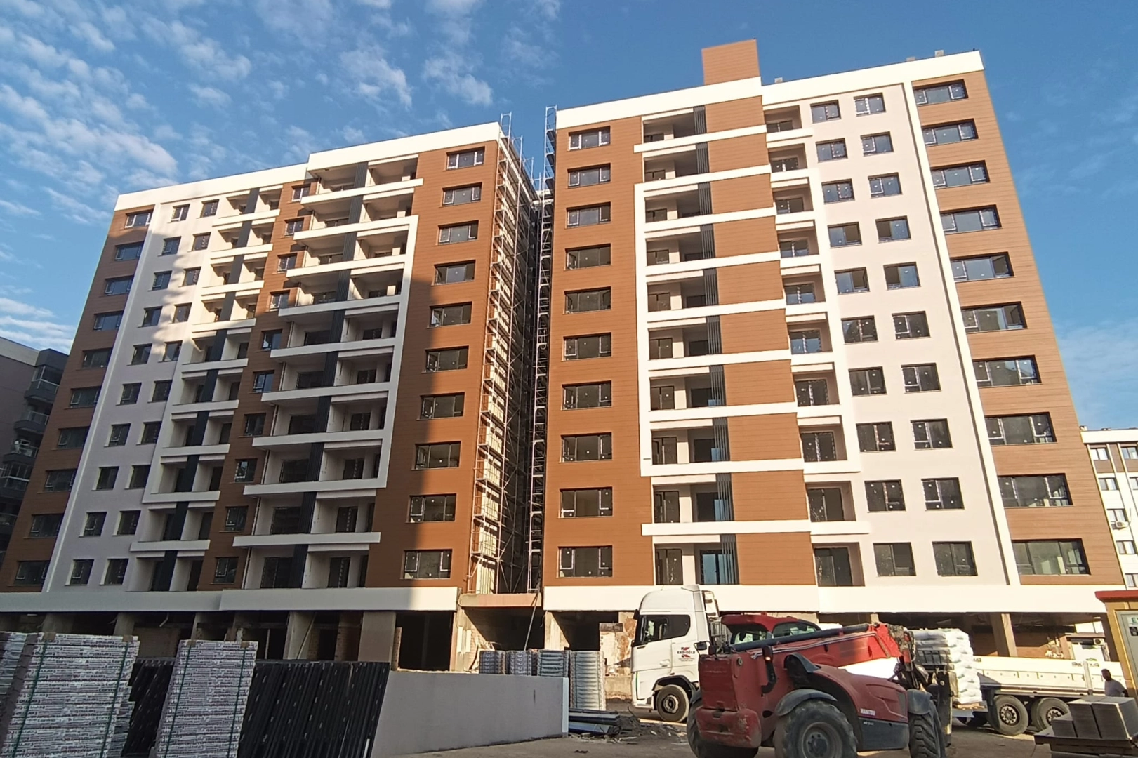 İzmir Örnekköy’de üç etapta anahtar teslimi için geri sayım 