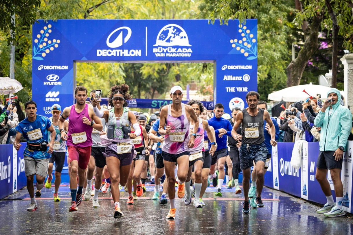 Decathlon Büyükada Yarı Maratonu’na rekor katılım 