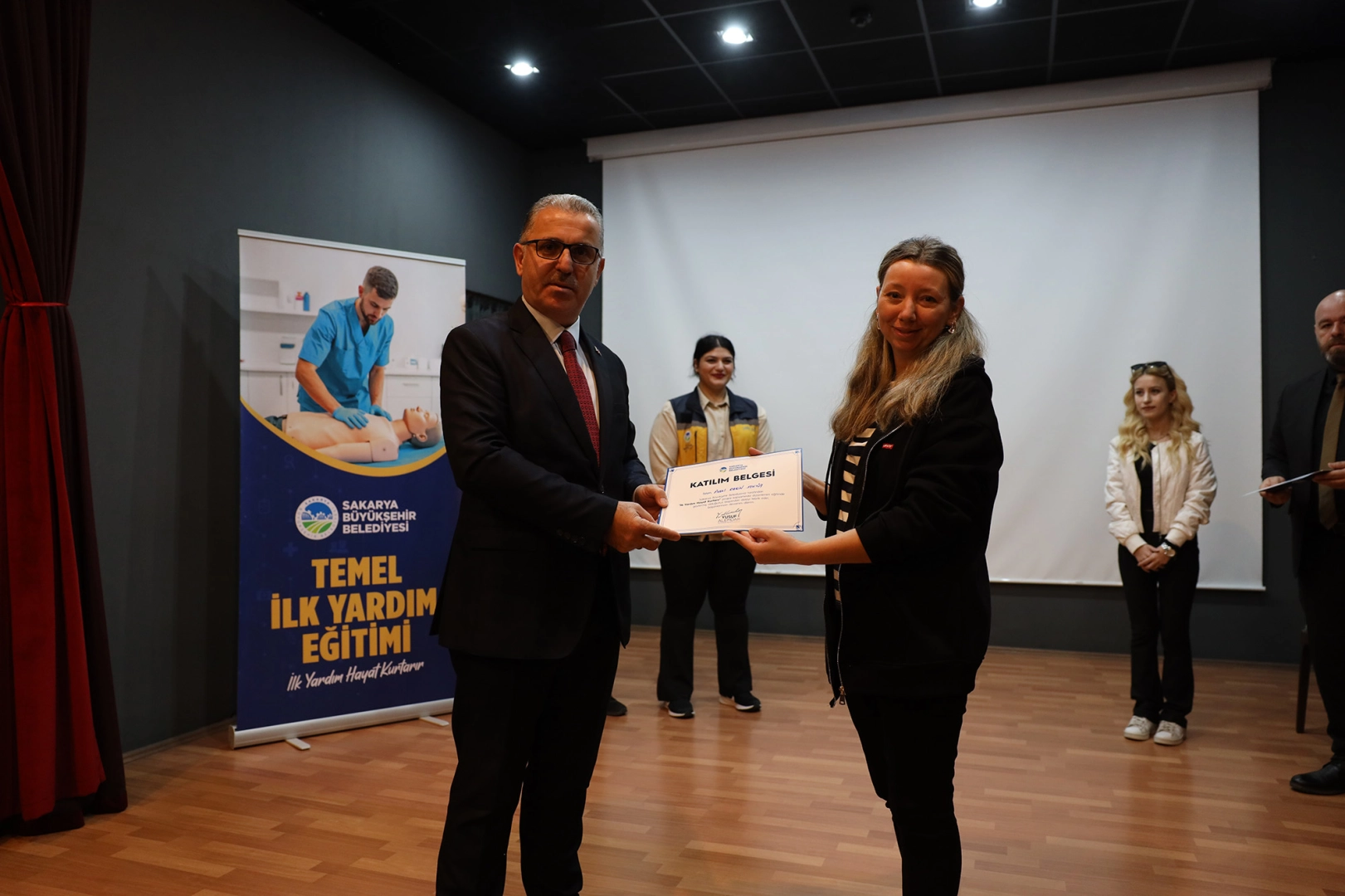 Sakarya temel ilk yardım eğitimleriyle bilinçlendiriyor 