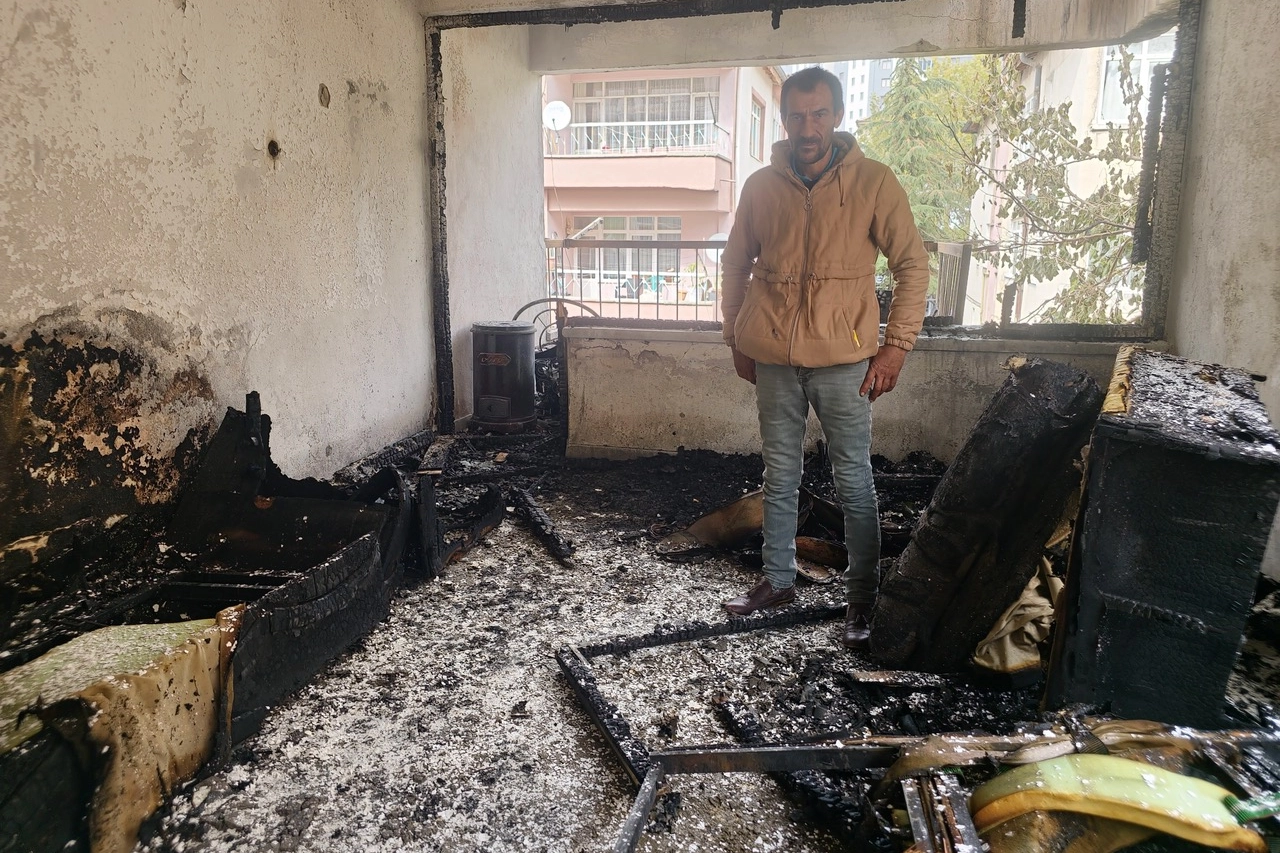 Evi yanan vatandaşa Kayseri Talas'tan yardım eli 