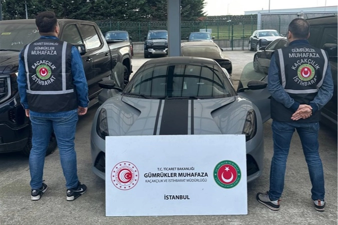 İstanbul’da 288 milyon TL değerinde 10 lüks araca el konuldu! 