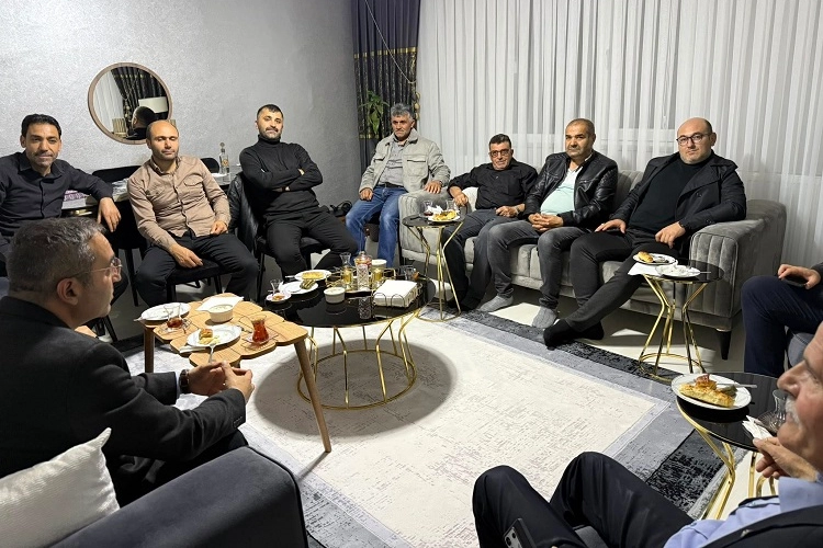 MHP’den “Hayırlı Günler Komşum” ziyaretleri başladı 