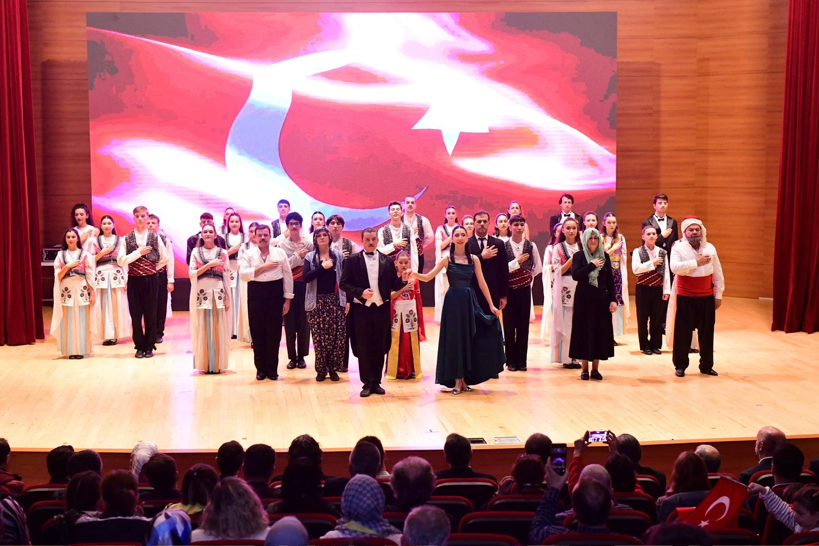 Kestel’de Cumhuriyet coşkusu 