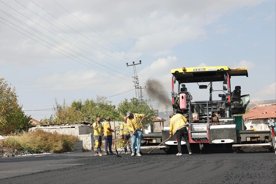 Kayseri Kocasinan yol yenilemeyle trafiğe konfor getiriyor 