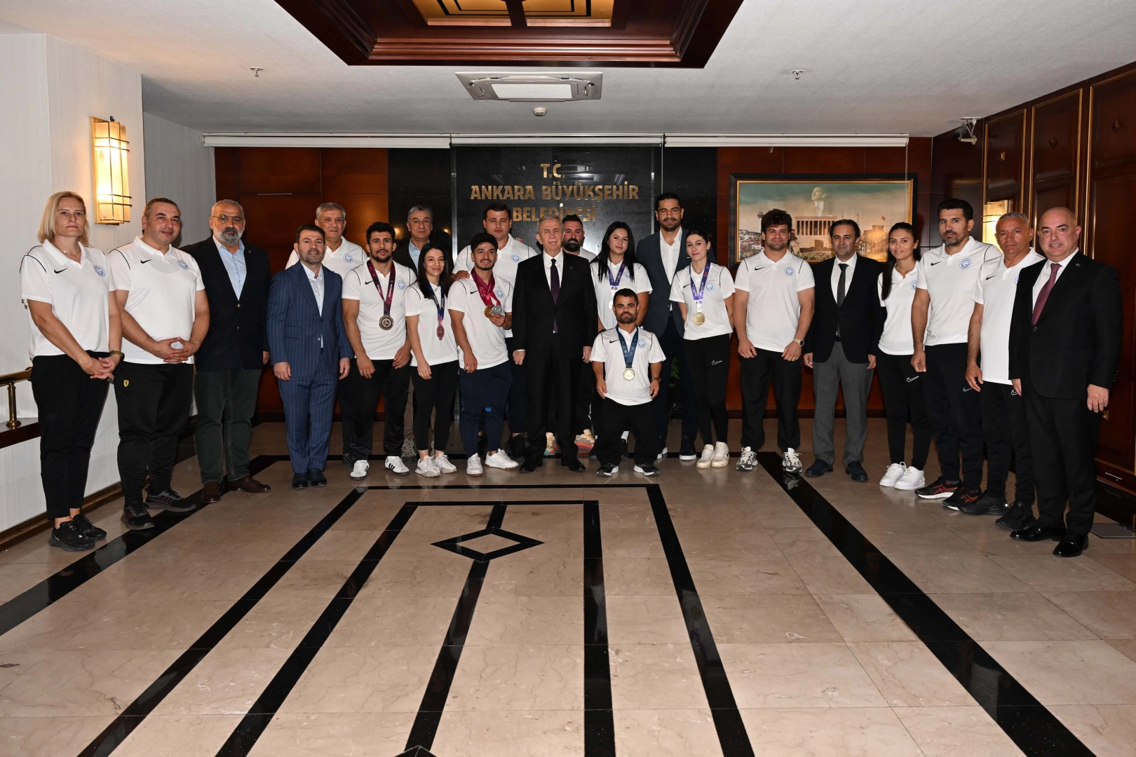 ASKİ'li sporculardan Başkan Yavaş'a ziyaret 