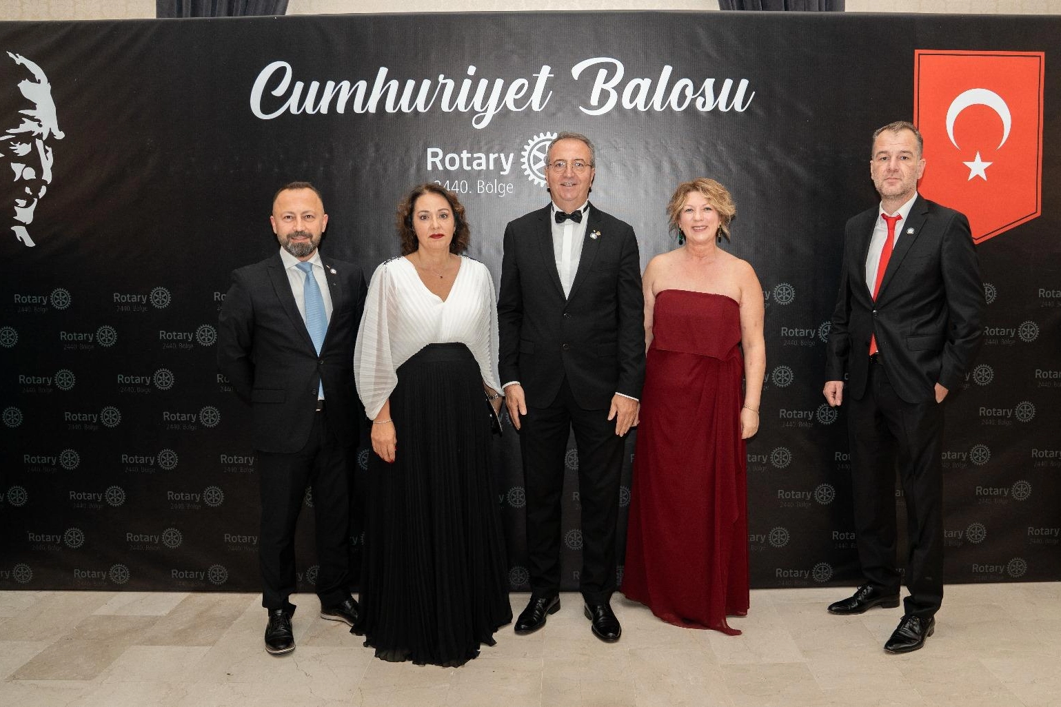 Rotaryenlerden, Cumhuriyetimize yakışan balo  