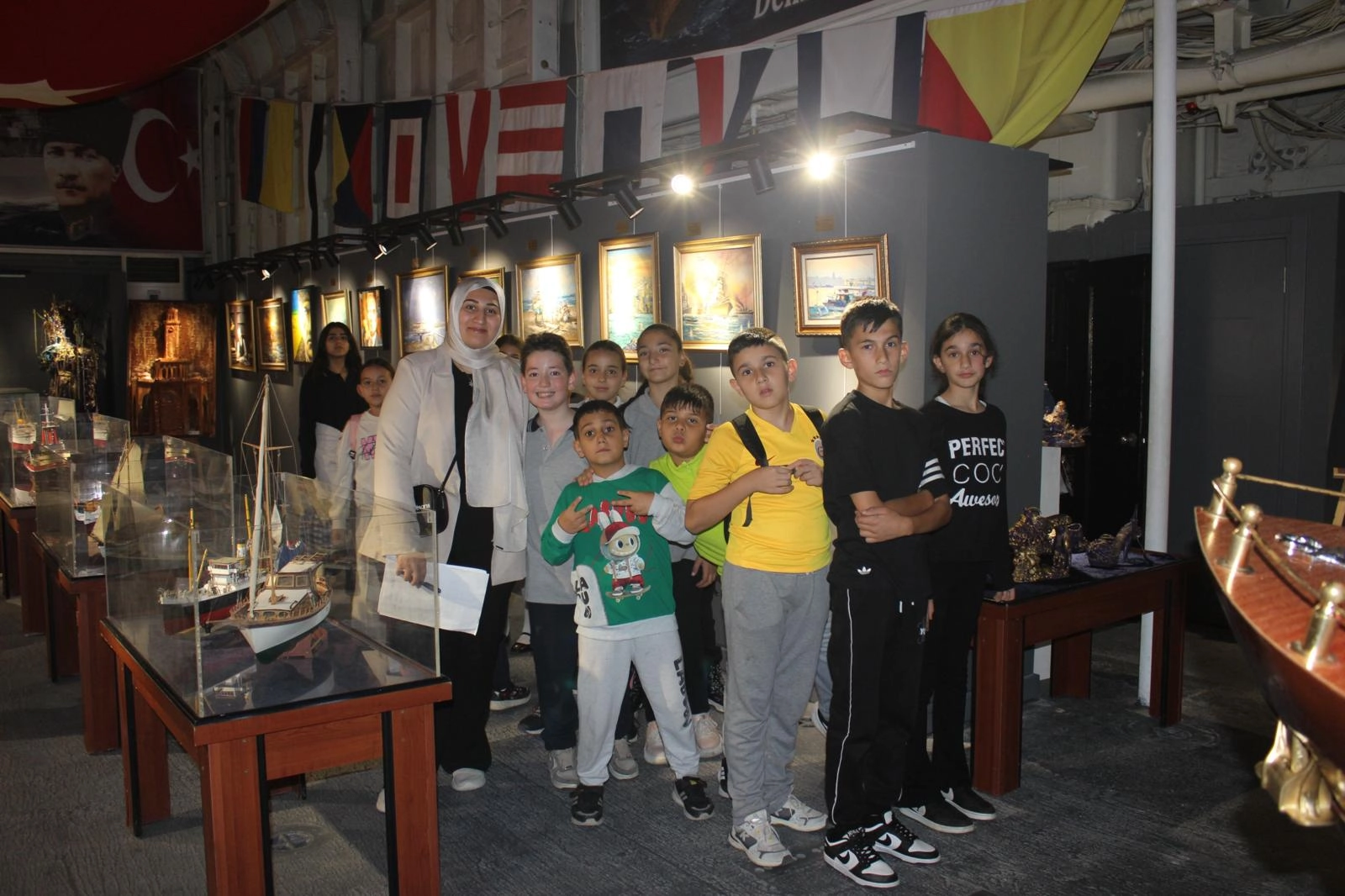 İzmirli öğrenciler, dil becerilerini gezerek pekiştiriyor 