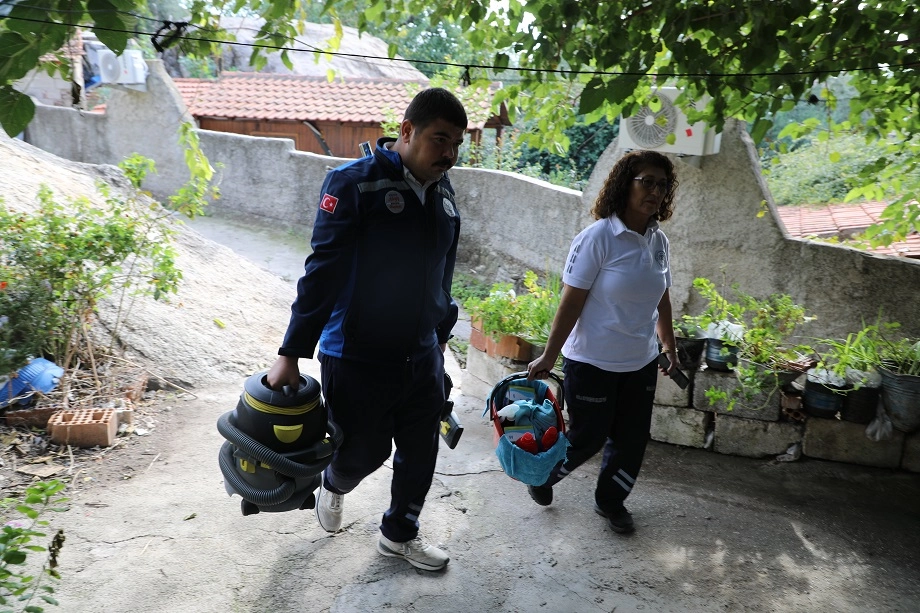 Muğla Büyükşehir, Behiye Teyze ve kızı Fatma’nın yanında 