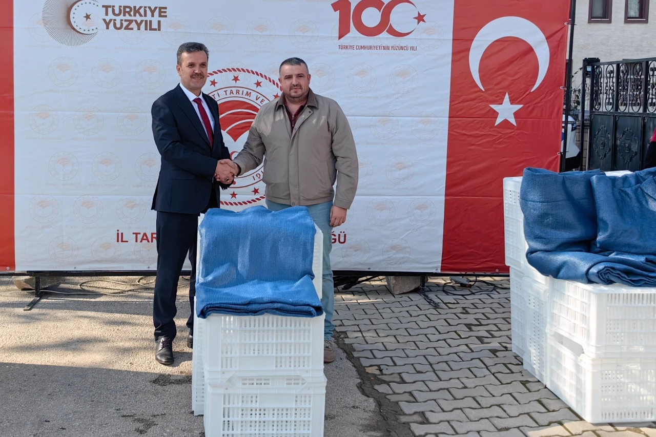 Bursa Gemlik'te 19 zeytin üreticisine ekipman desteği 