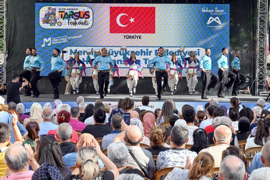 Mersin'de Tarsus Festivali renkli görüntülerle sona erdi 