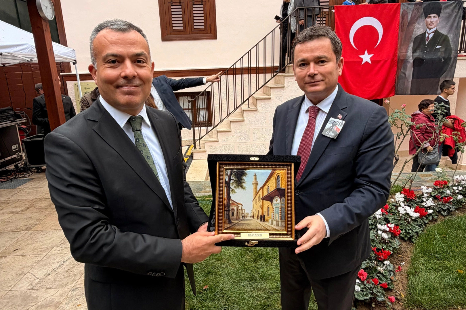 Osmangazi Belediye Başkanı Erkan Aydın Atatürk’ü Selanik’te andı 