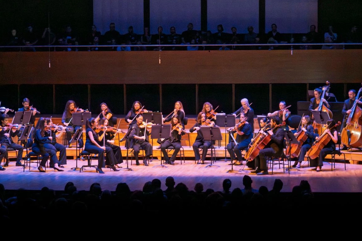 İzmir’de Ata’ya özlem notalarla yankılandı 