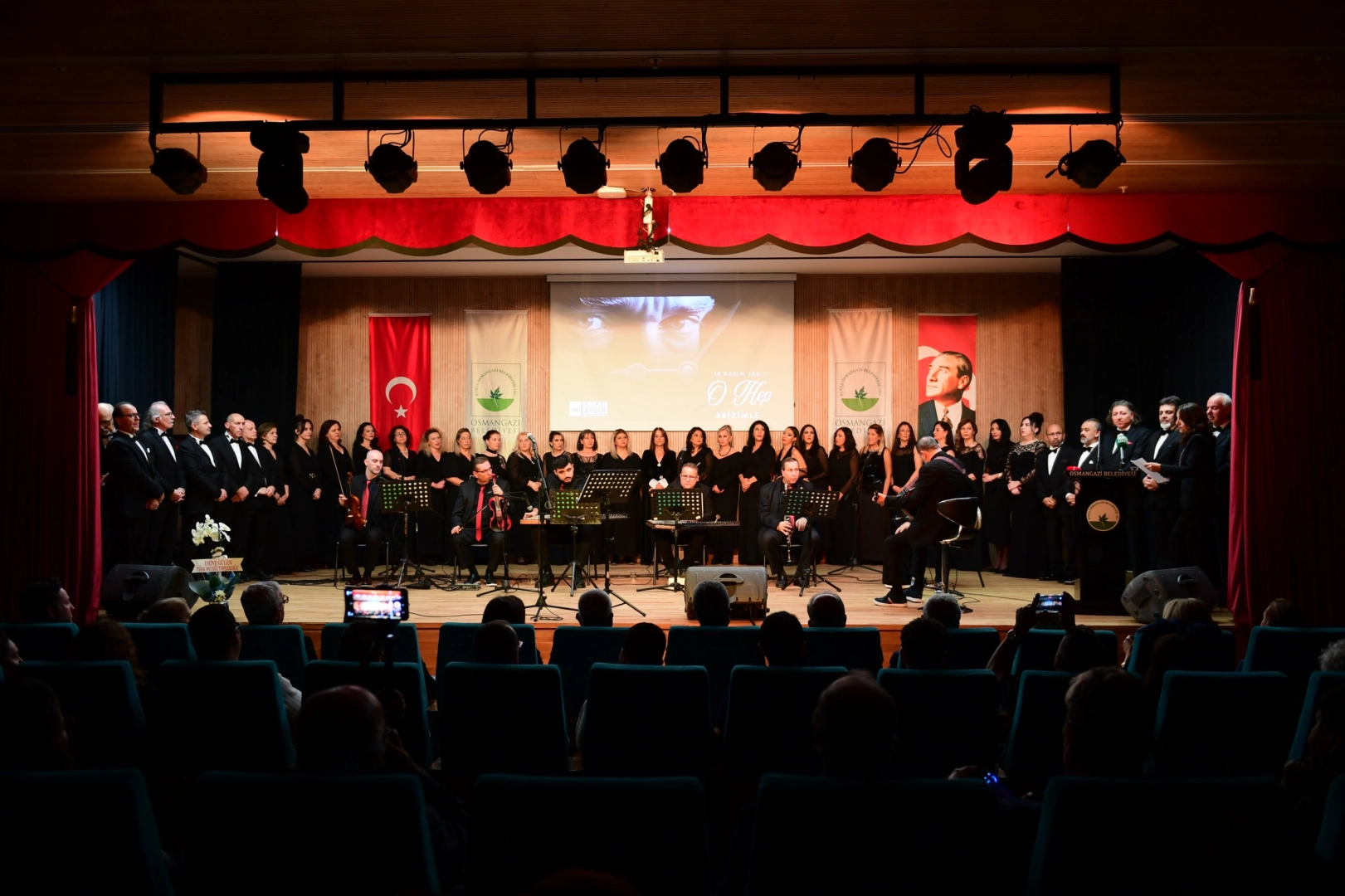 Bursa Osmangazi'de 10 Kasım’da duygu dolu anma 