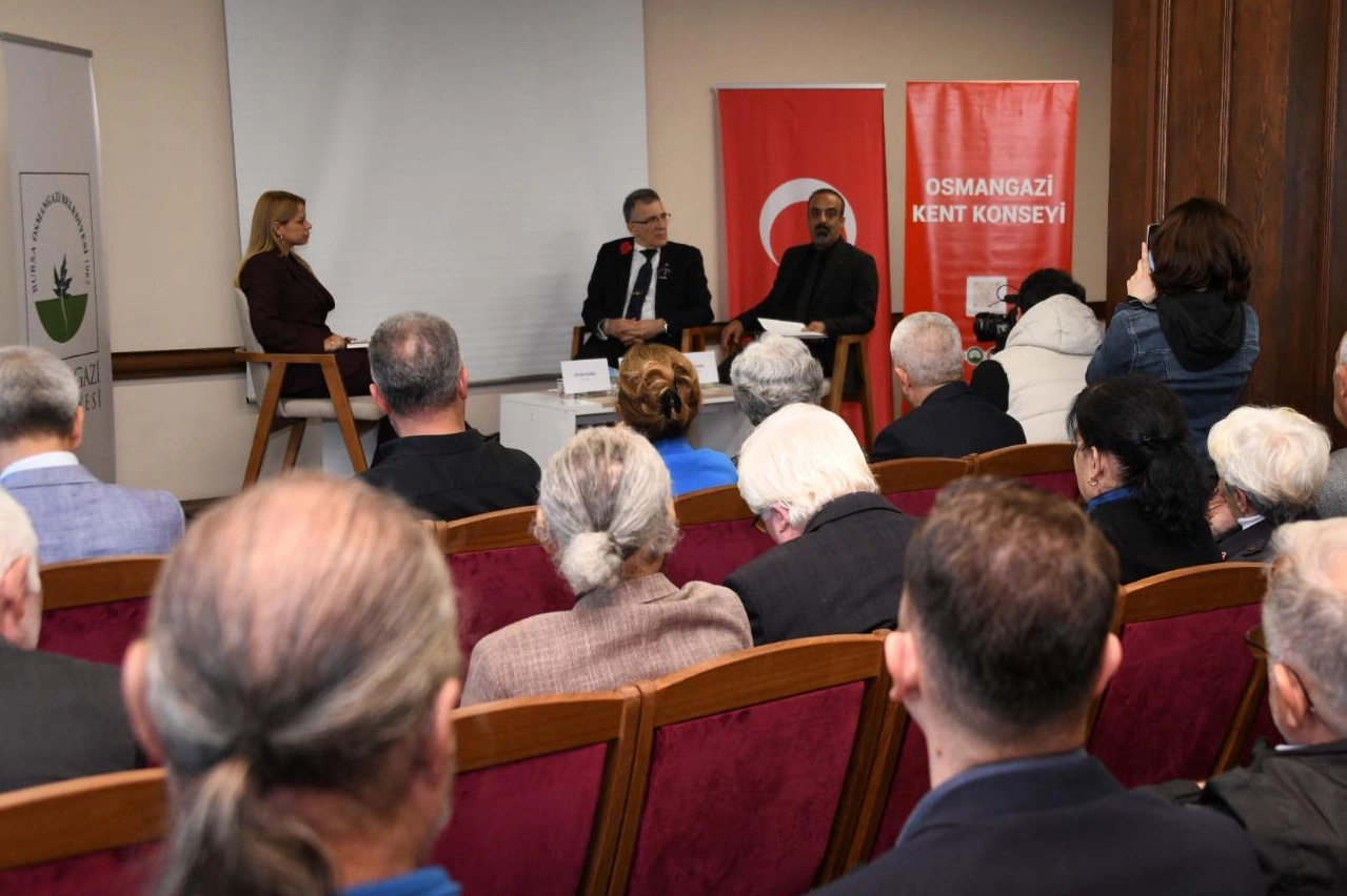 Bursa Osmangazi’de 'Atatürk'ün Yaşamı, Düşünceleri ve Cumhuriyet Mirası' paneli 