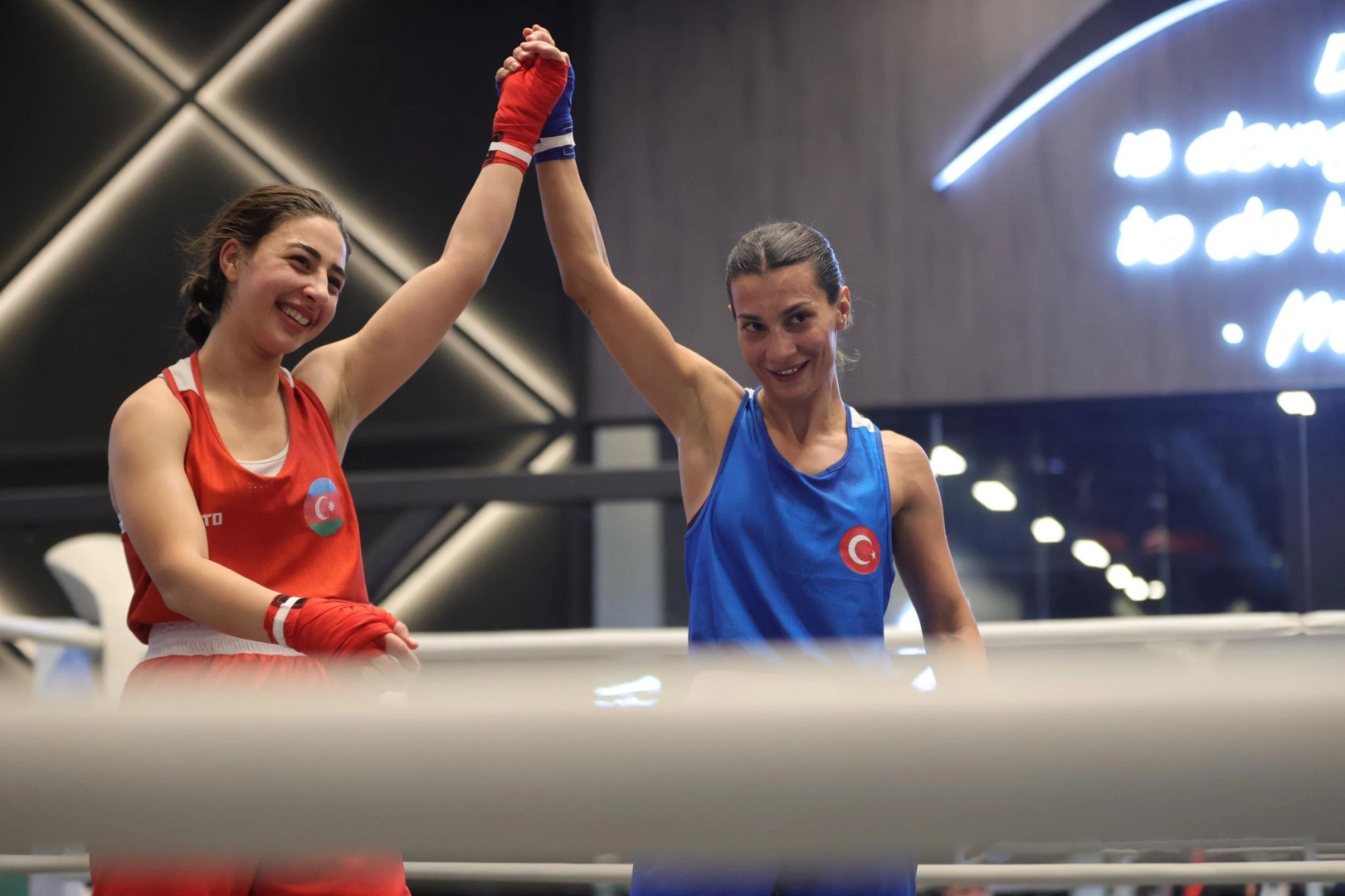 Kocaeli’nin altın yumruğu Ayşen Taşkın’dan büyük başarı 