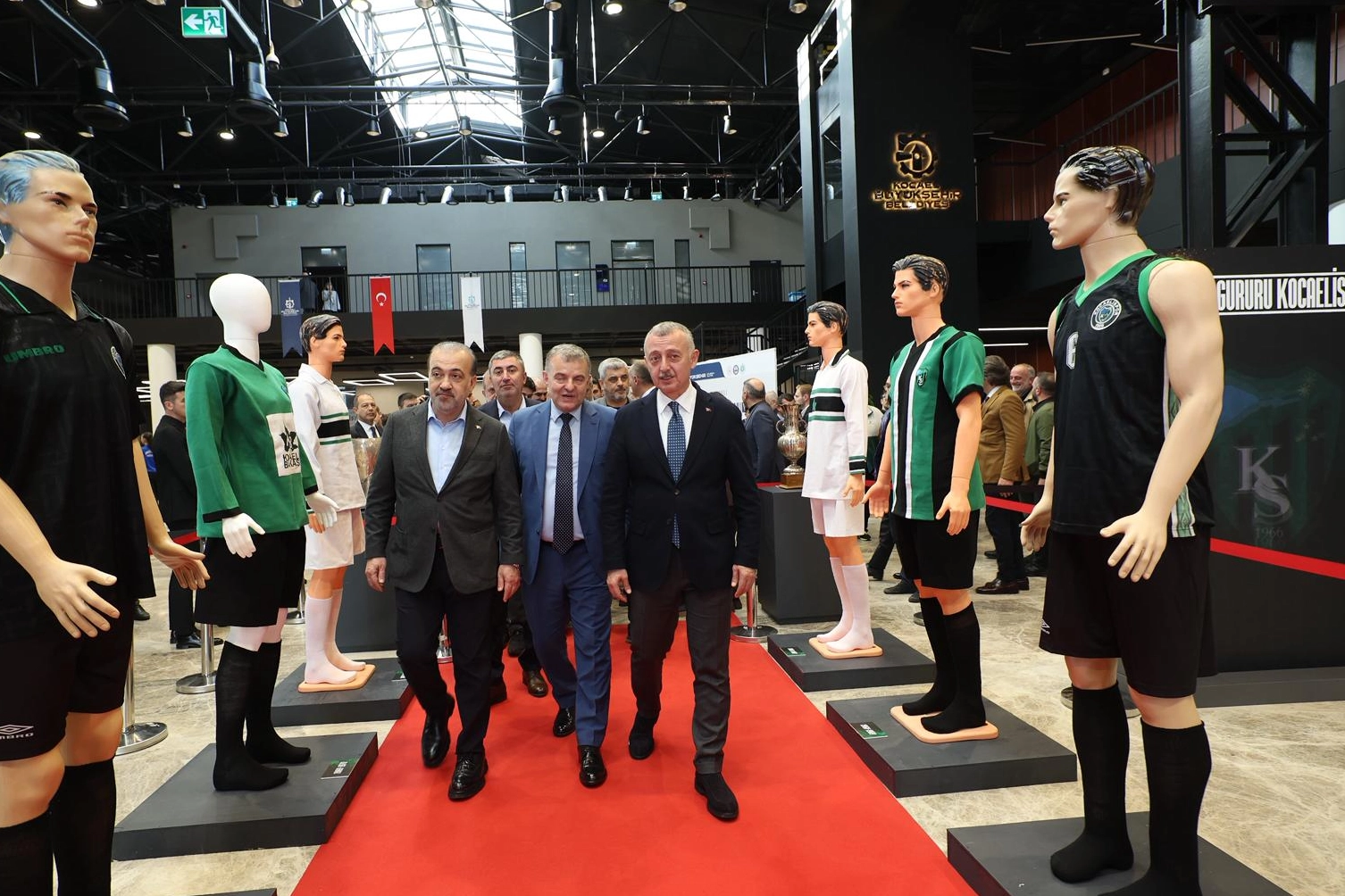 Kocaeli Spor Tarihi Sempozyumu başladı 