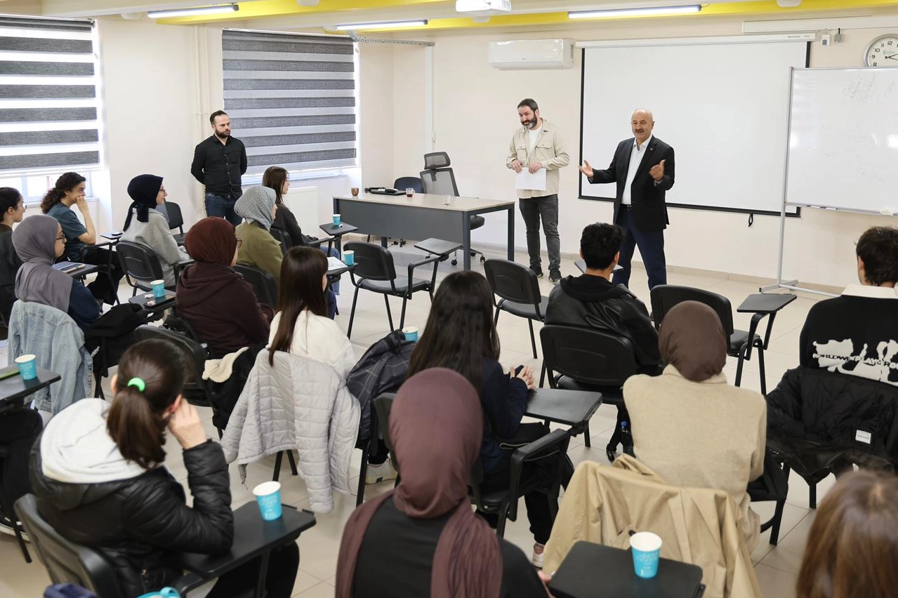 Gebze'e Başkan Büyükgöz gençlerle buluştu 