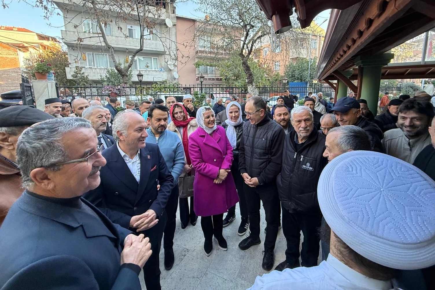 İzmit'te Başkan Hürriyet'ten sabah mesaisi 